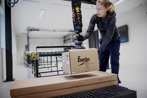 TAWI High frequency lifter box palletizing (4)